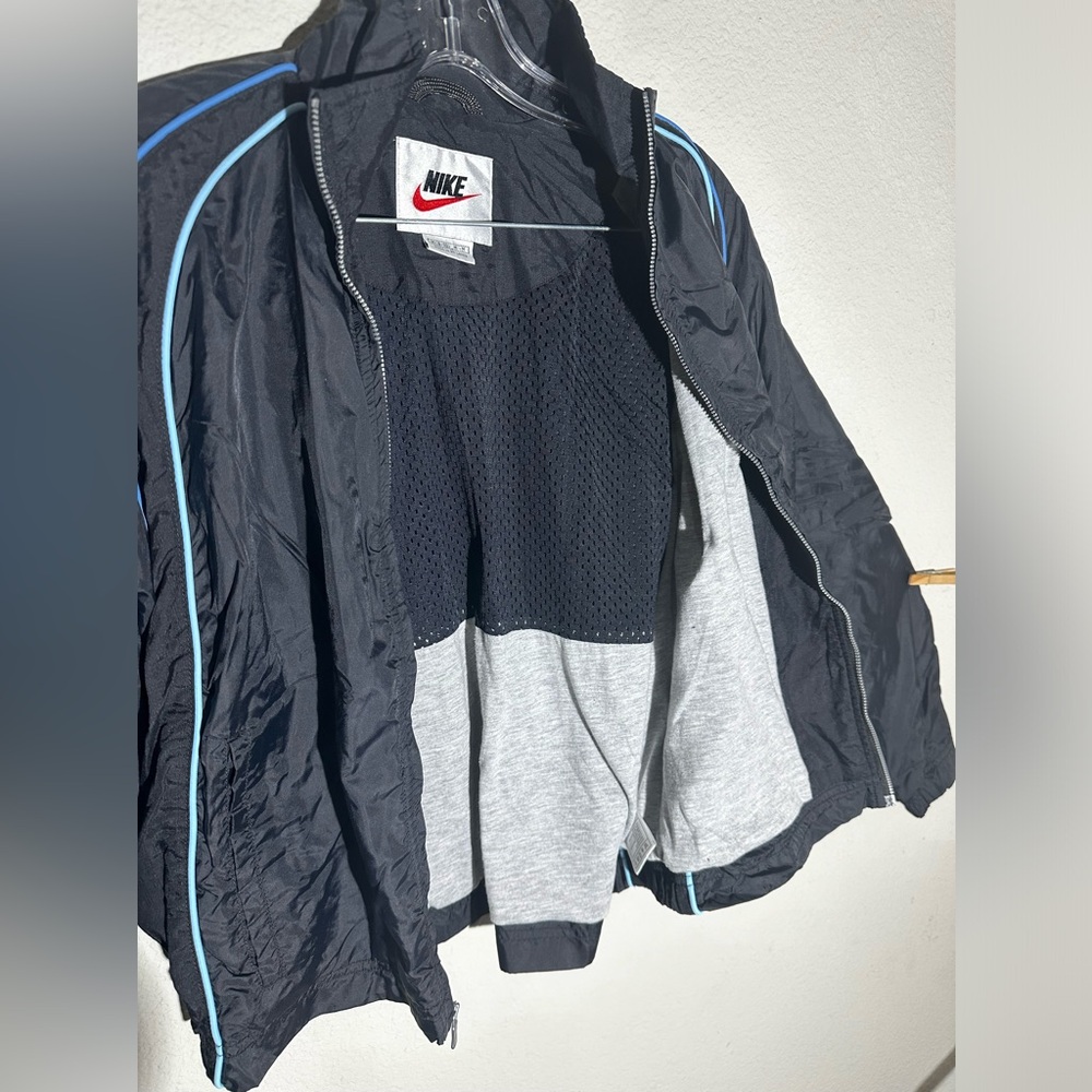 Womens Nike Retro Windbreaker - Picture 5 of 8